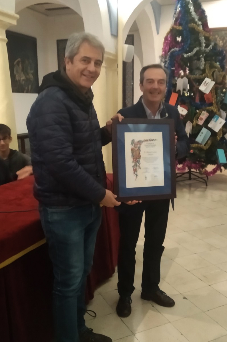 Foto 1 de 6 del artículo «El periodista deportivo Manolo Lama mantiene un encuentro con estudiantes del Instituto…»