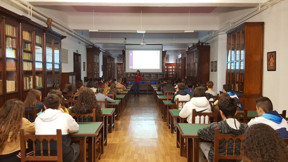 Foto 2 de 4 del artículo «Charla en el Instituto por el Día Internacional de la Mujer y la Niña en la Ciencia»