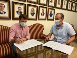 Foto del artículo «Firmado convenio de colaboración Ayuntamiento y Fundación Aguilar y Eslava»