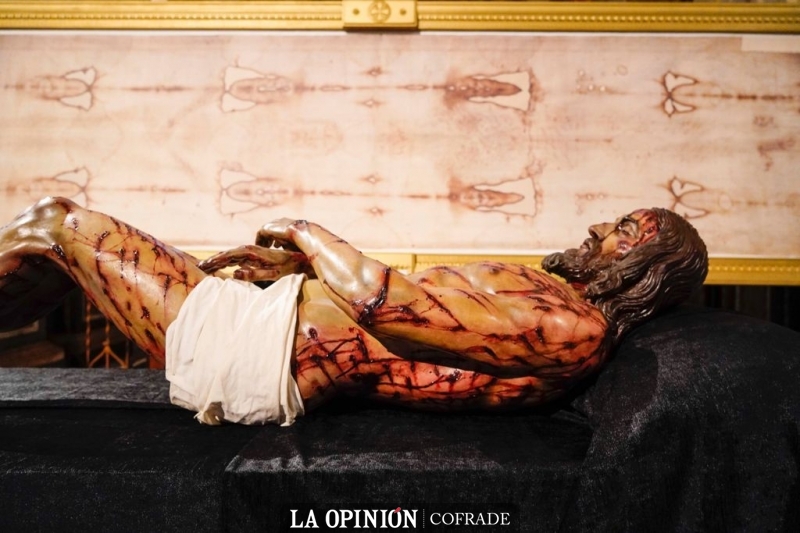 Foto 5 de 6 del artículo «El Yacente Sindónico del Museo de la Pasión de Cabra en la catedral de Valencia»