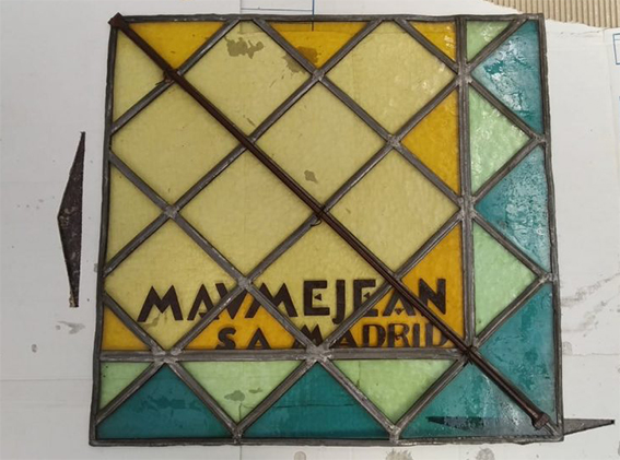 Foto 18 de 20 del artículo «Conservación-restauración de la vidriera artística del Patio de Cristales del…»