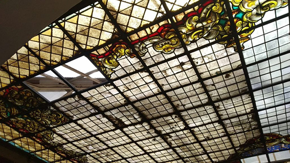 Foto 7 de 20 del artículo «Conservación-restauración de la vidriera artística del Patio de Cristales del…»