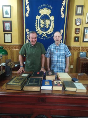 Foto 1 de 2 del artículo «Donación de Fray Guillermo Triano Luna de una colección personal de ejemplares de la…»