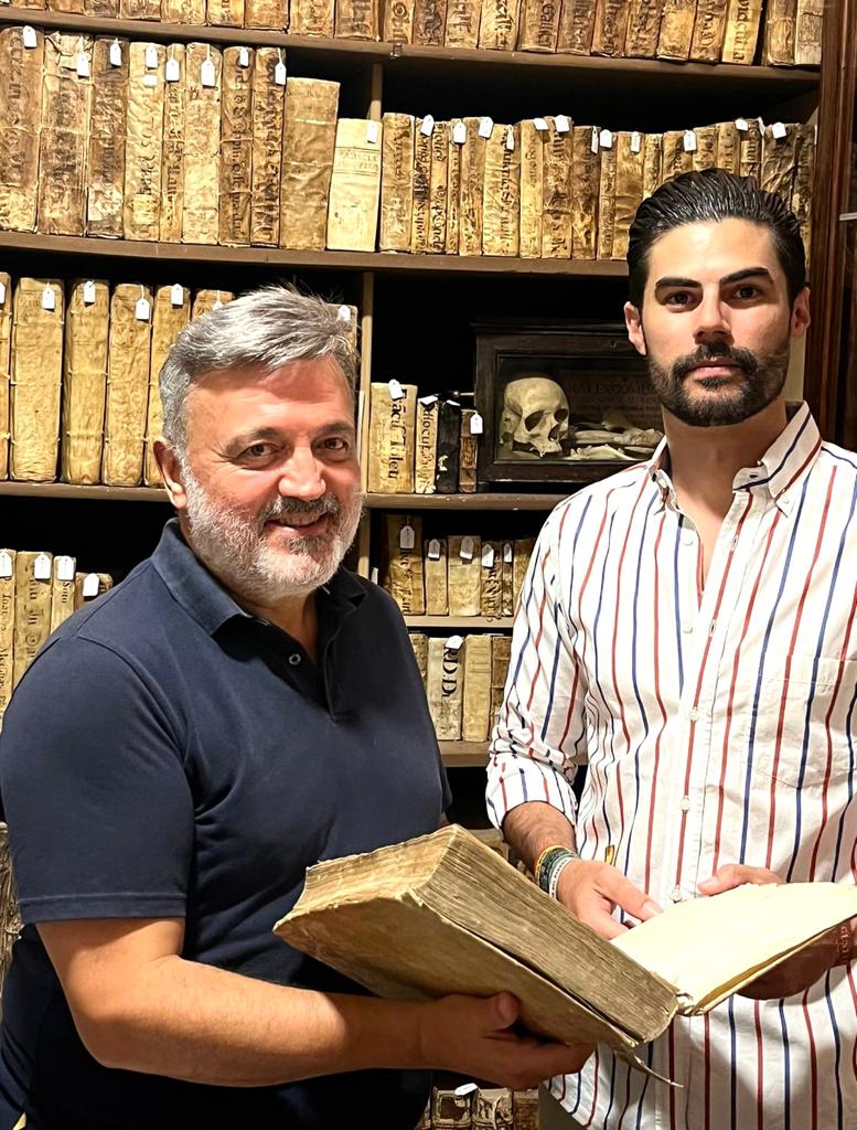 Foto 2 de 3 del artículo «Donación de una obra de 1592 a la Biblioteca Histórica Aguilar y Eslava»