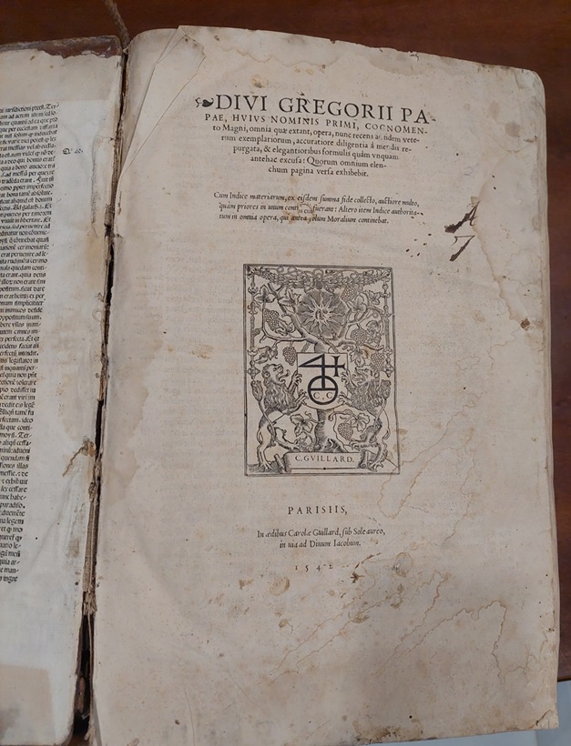 Foto 4 de 4 del artículo «Nuevo libro donado a nuestra biblioteca histórica»