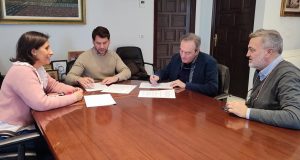 Foto del artículo «Firma de convenios entre el Ayuntamiento de Cabra y la Fundación Aguilar y Eslava»