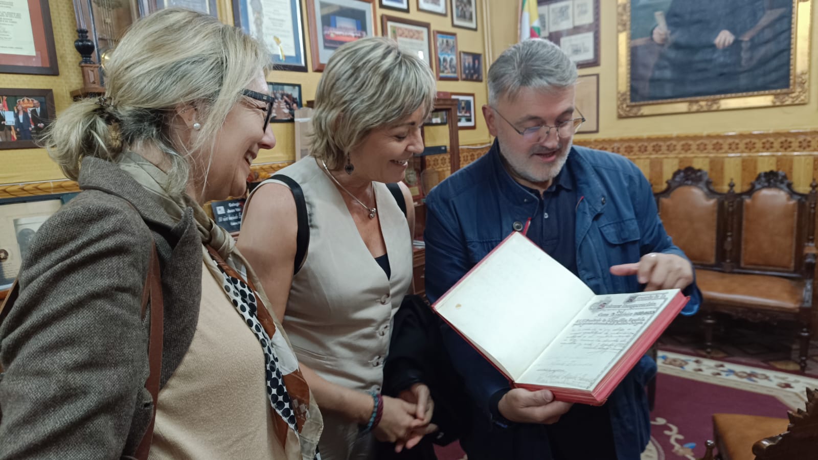 Foto 2 de 2 del artículo «Visita de una delegación de la Universidad Loyola Andalucía»