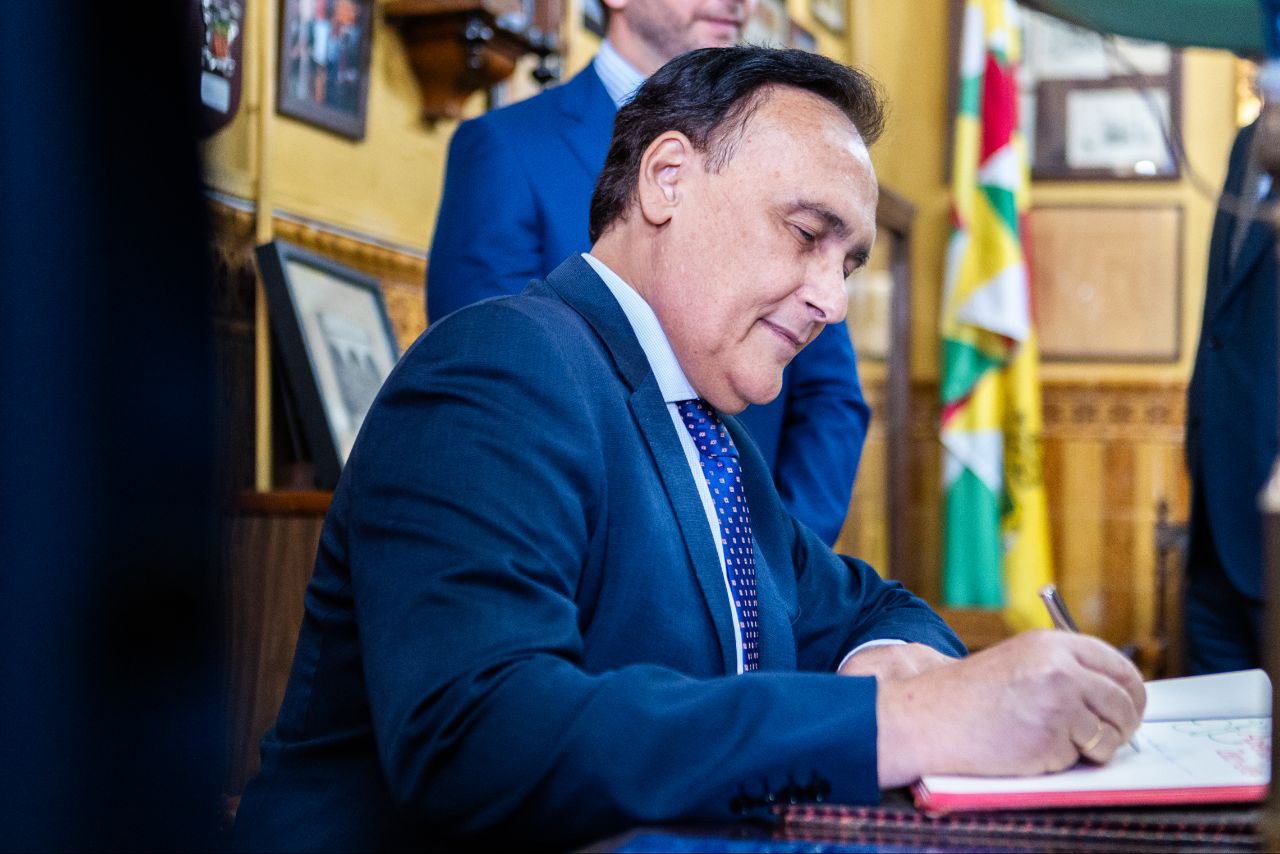 Foto 1 de 4 del artículo «Fallece Gómez Villamandos, consejero de Universidad y ex-rector de la UCO»