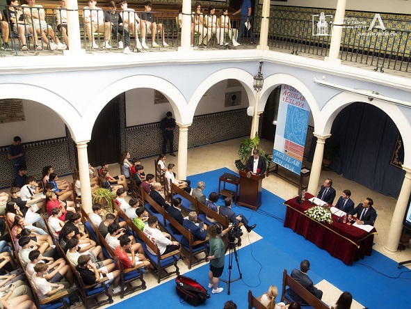 Foto 3 de 4 del artículo «Fallece Gómez Villamandos, consejero de Universidad y ex-rector de la UCO»