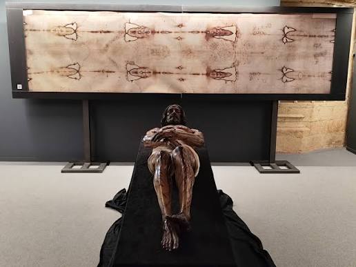 Foto 2 de 3 del artículo «La exposición El Hombre de la Sábana Santa, en la Mezquita-Catedral de Córdoba»